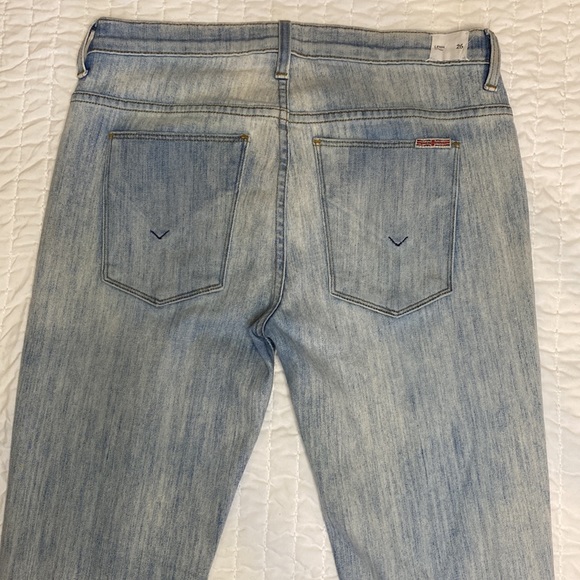 Hudson Leigh Boyfriend Fit Distressed Mid Rise Button Fly Jeans Light Wash | 26 - Picture 6 of 15
